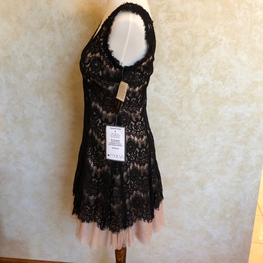 Betsy & Adam 👗Dress👗 - Picture 3 of 8